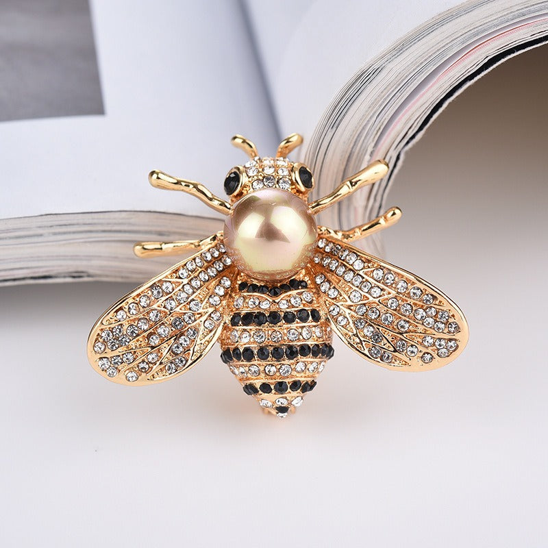 Gold Bee Brooch Pin — Diamond-Inlaid Alloy, Nature-Inspired Jewellery Accessory