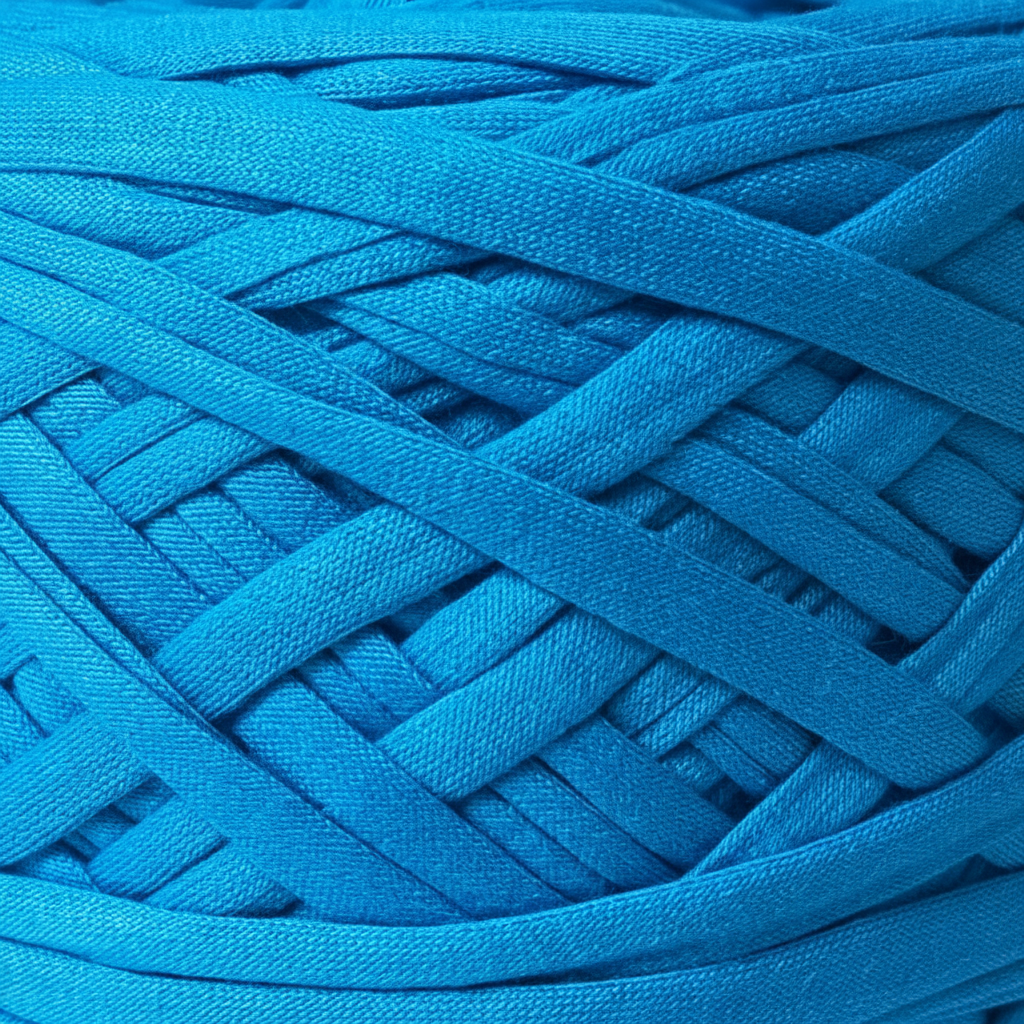 Close-up – Electric Blue
